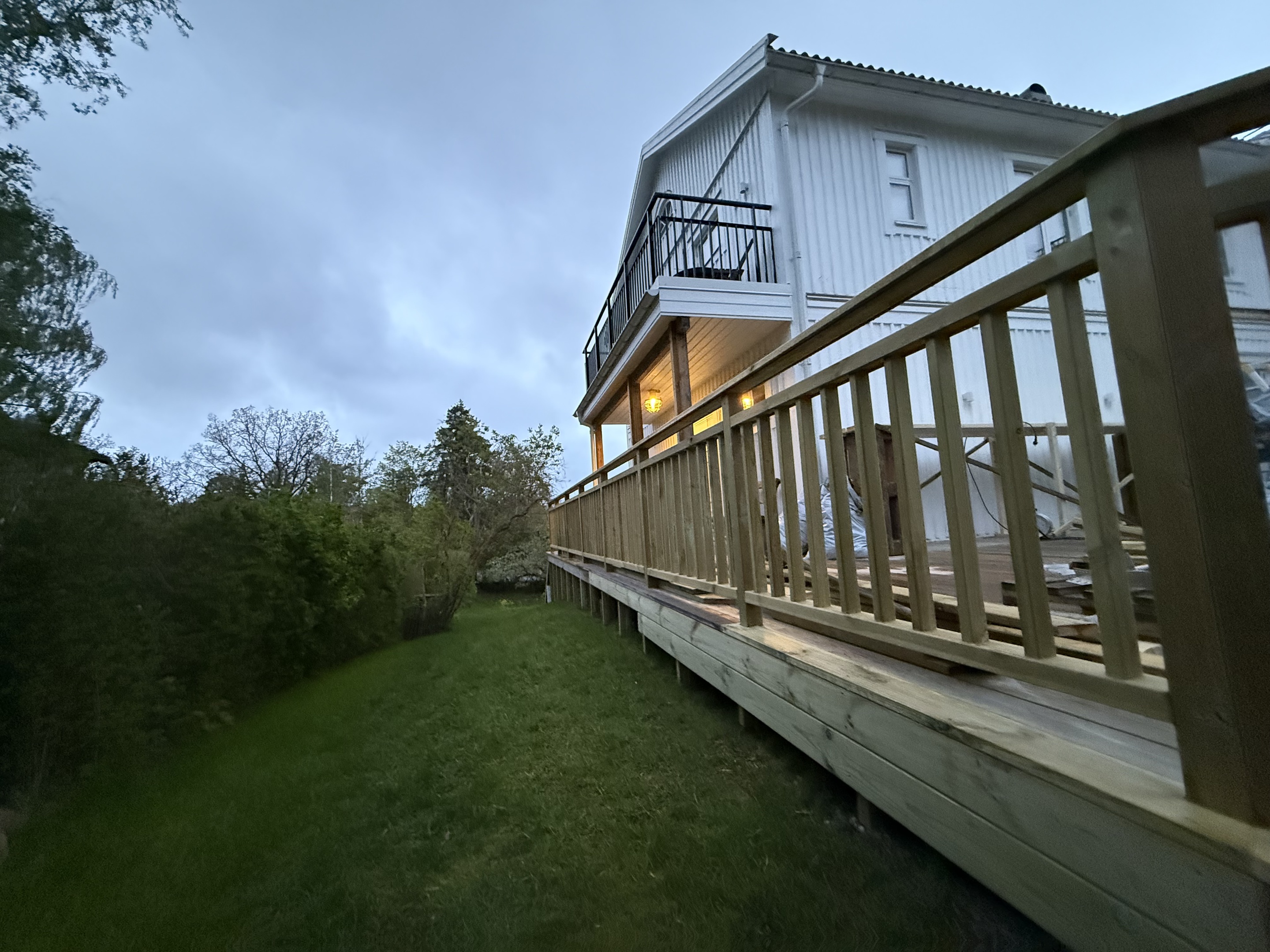 stabil pergola efter professionell montering
