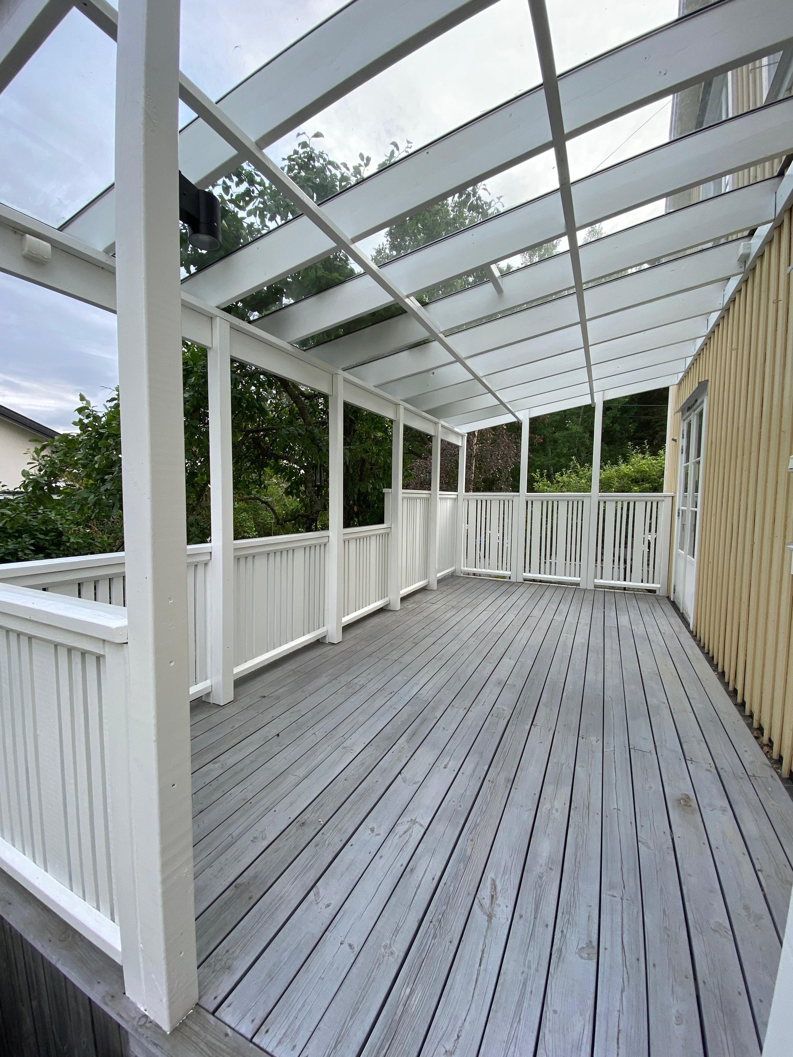 Pergolux pergola montering i Stockholm